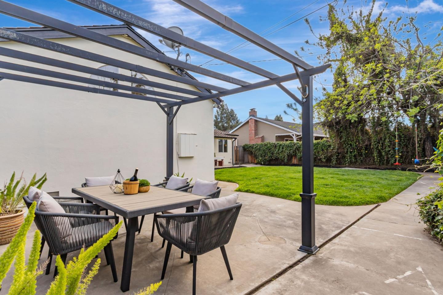 Detail Gallery Image 41 of 41 For 1453 Cherrydale Dr, San Jose,  CA 95125 - 4 Beds | 2 Baths