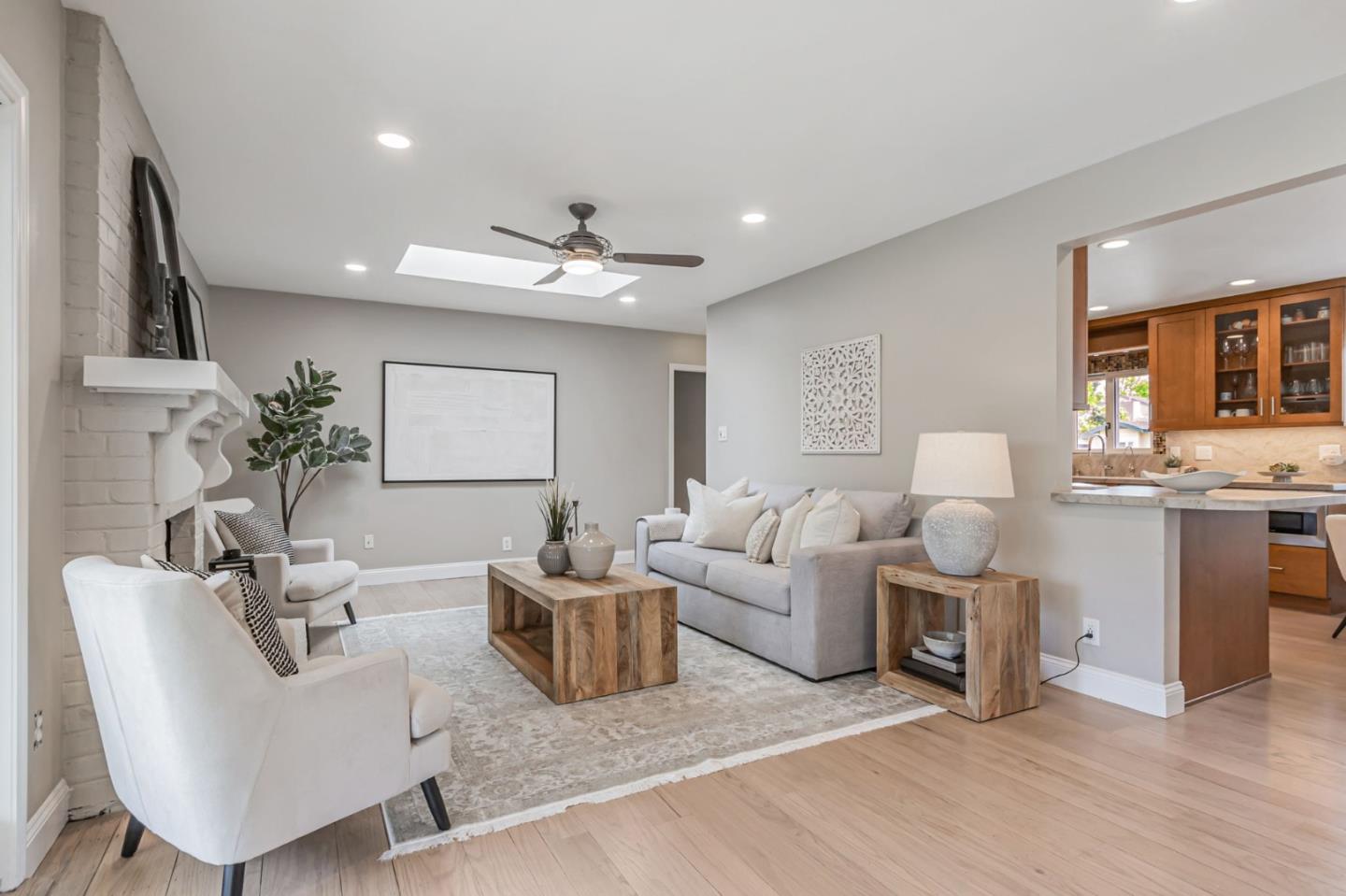 Detail Gallery Image 6 of 41 For 1453 Cherrydale Dr, San Jose,  CA 95125 - 4 Beds | 2 Baths