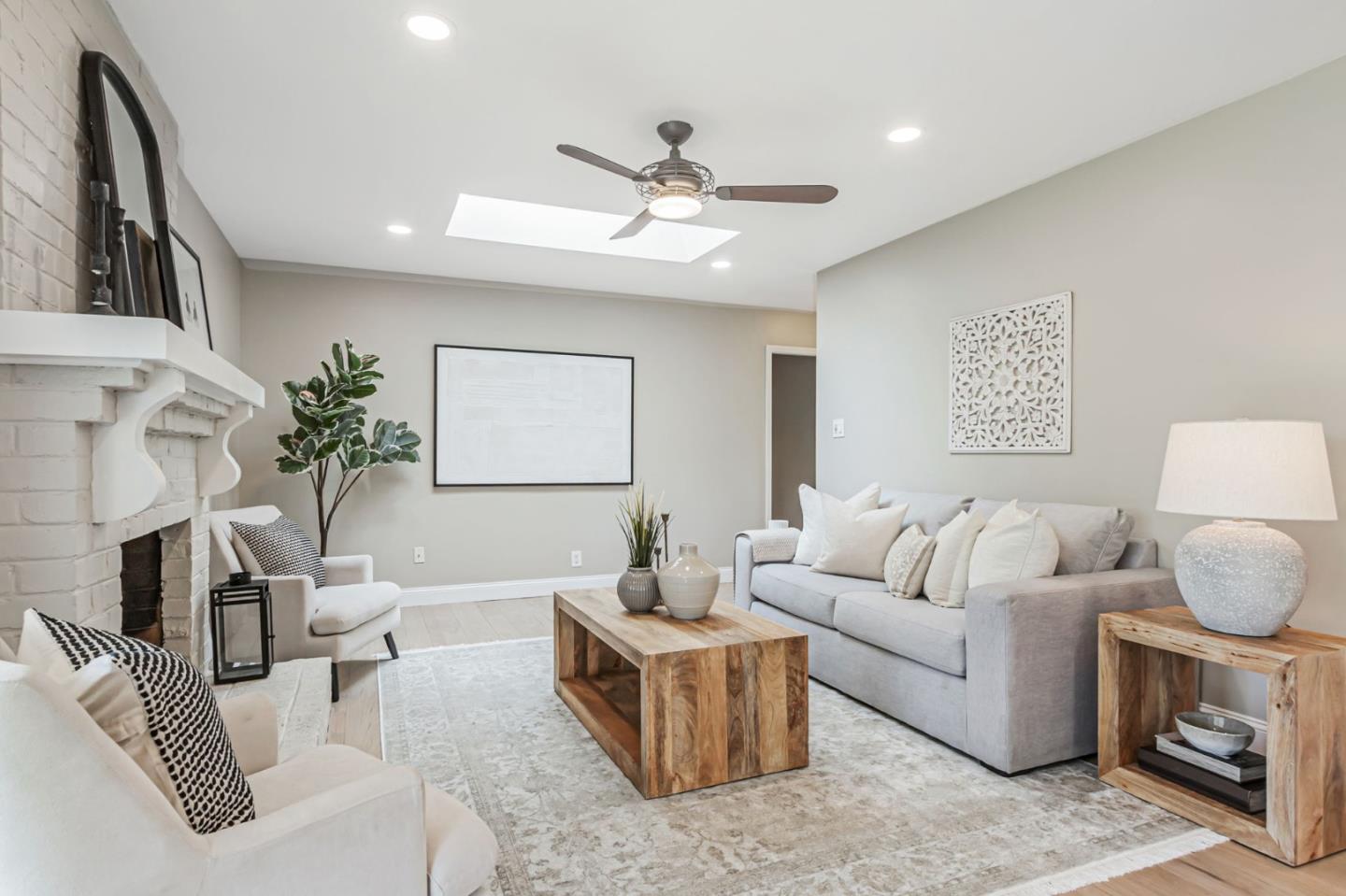 Detail Gallery Image 7 of 41 For 1453 Cherrydale Dr, San Jose,  CA 95125 - 4 Beds | 2 Baths