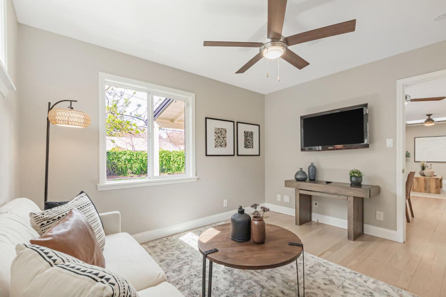 Detail Gallery Image 8 of 41 For 1453 Cherrydale Dr, San Jose,  CA 95125 - 4 Beds | 2 Baths