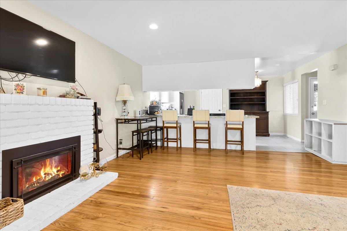 Detail Gallery Image 3 of 11 For 505 Clubhouse Dr, Aptos,  CA 95003 - 3 Beds | 2 Baths