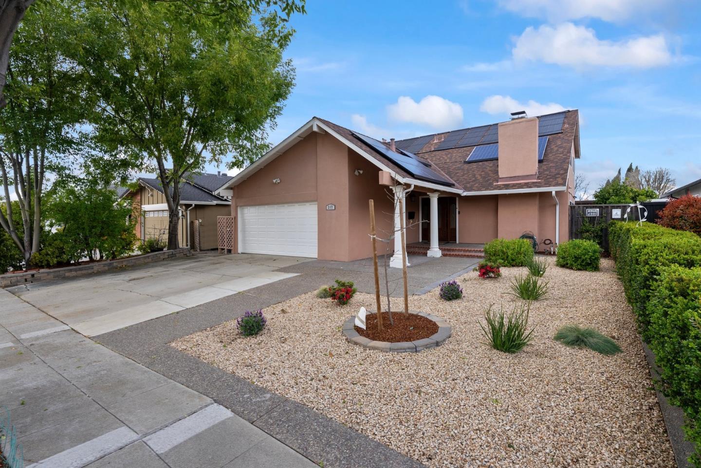 Detail Gallery Image 2 of 63 For 317 Greenpark Way, San Jose,  CA 95136 - 5 Beds | 4 Baths