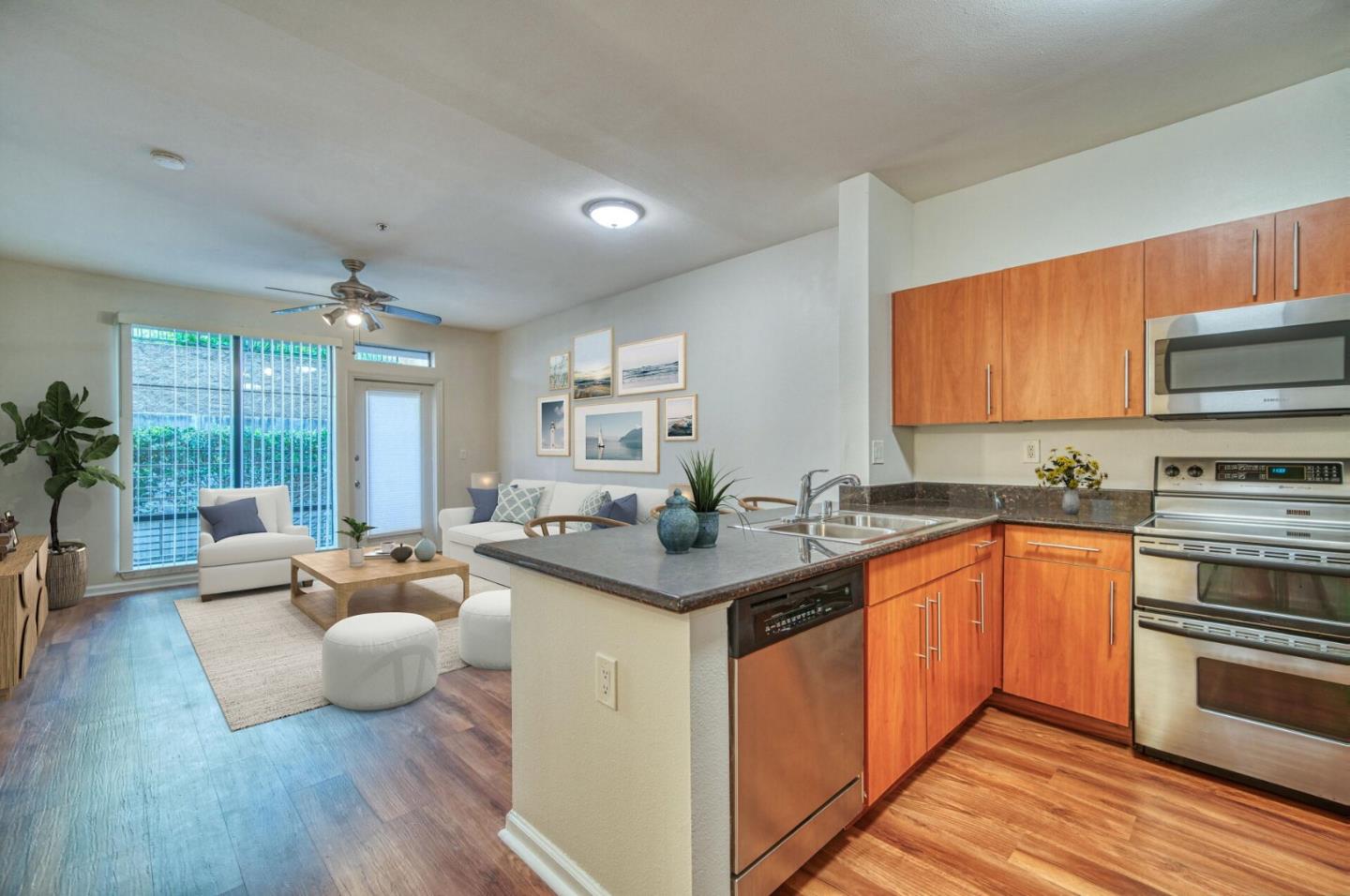 Detail Gallery Image 2 of 34 For 1060 S 3rd St #181,  San Jose,  CA 95112 - 1 Beds | 1 Baths