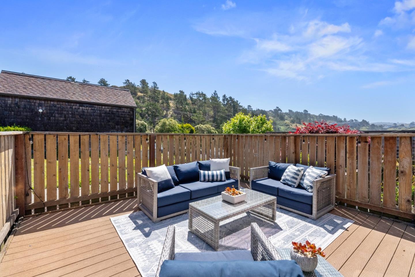 Detail Gallery Image 10 of 38 For 278 Beachview Ave #24,  Pacifica,  CA 94044 - 2 Beds | 2/1 Baths