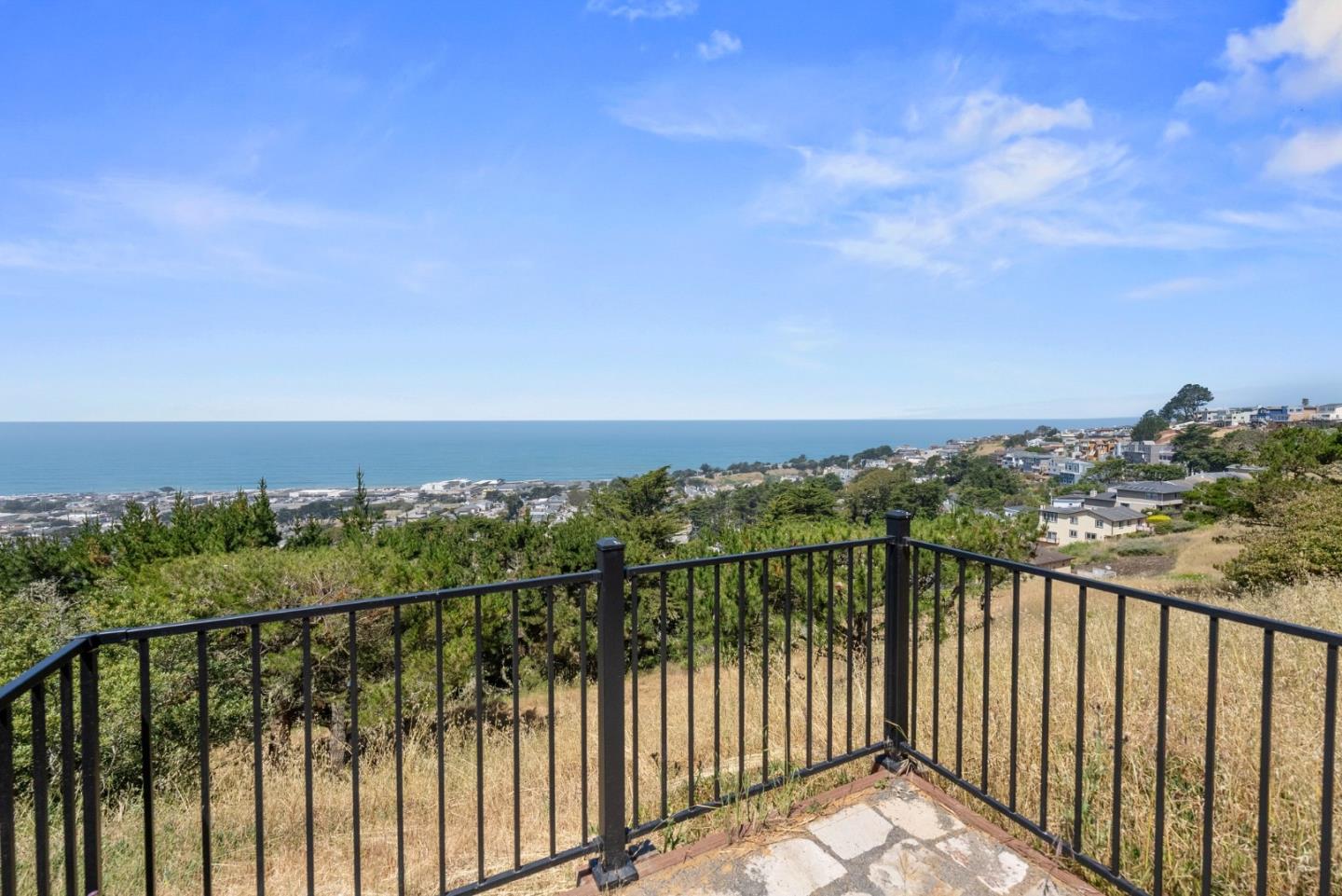 Detail Gallery Image 30 of 38 For 278 Beachview Ave #24,  Pacifica,  CA 94044 - 2 Beds | 2/1 Baths