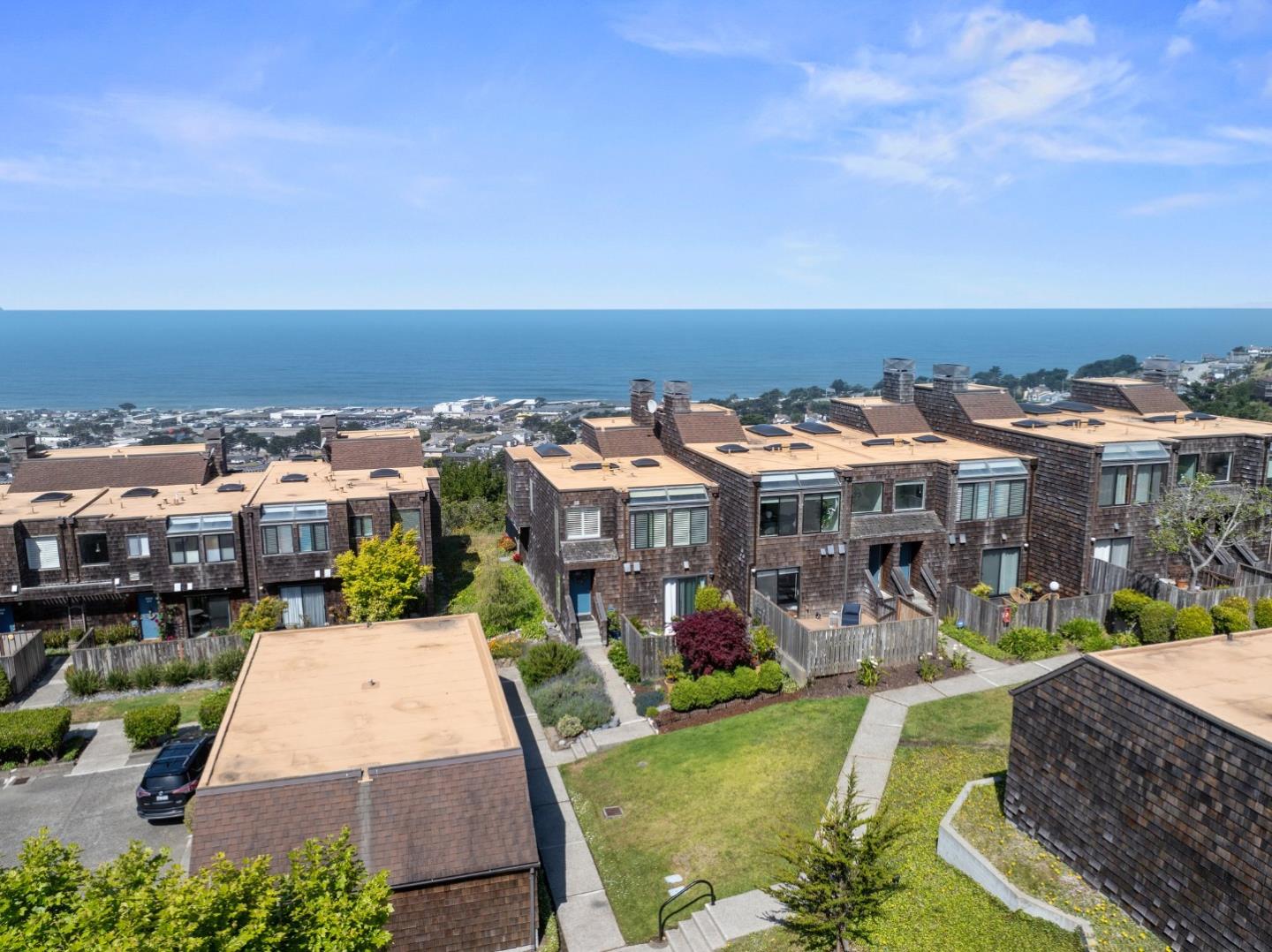 Detail Gallery Image 37 of 38 For 278 Beachview Ave #24,  Pacifica,  CA 94044 - 2 Beds | 2/1 Baths