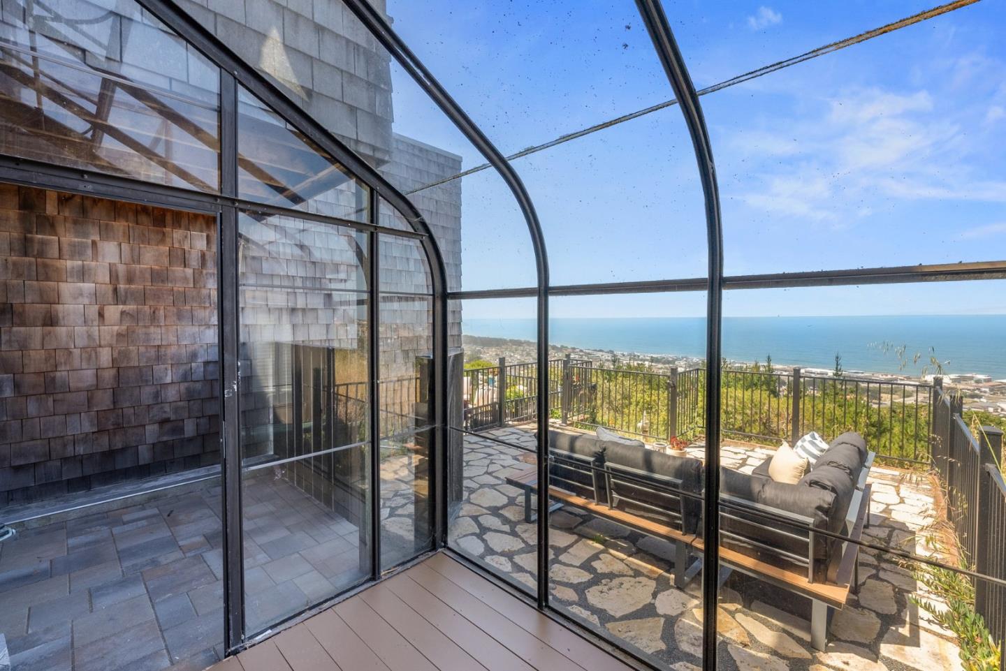 Detail Gallery Image 6 of 38 For 278 Beachview Ave #24,  Pacifica,  CA 94044 - 2 Beds | 2/1 Baths