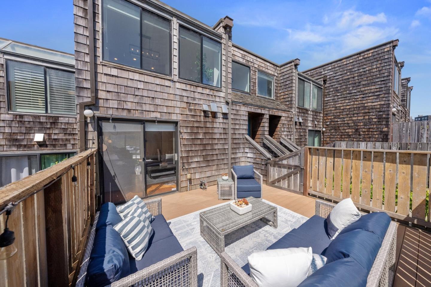 Detail Gallery Image 9 of 38 For 278 Beachview Ave #24,  Pacifica,  CA 94044 - 2 Beds | 2/1 Baths