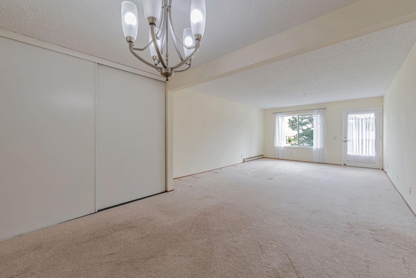 Detail Gallery Image 17 of 37 For 4000 Farm Hill Blvd #211,  Redwood City,  CA 94061 - 2 Beds | 1 Baths