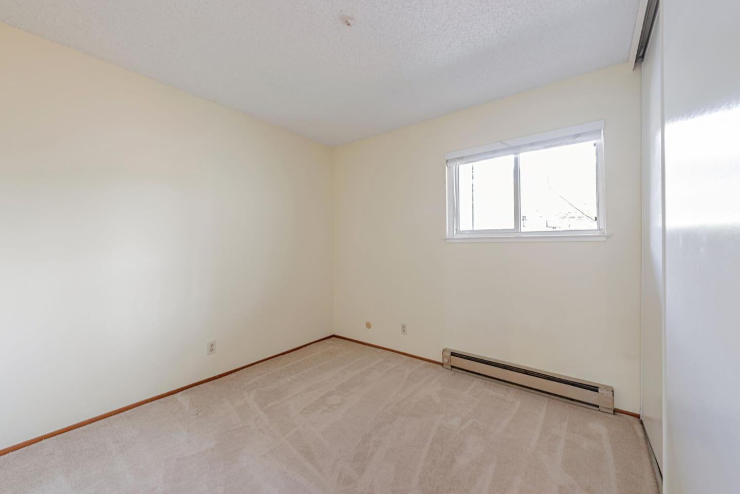 Detail Gallery Image 18 of 37 For 4000 Farm Hill Blvd #211,  Redwood City,  CA 94061 - 2 Beds | 1 Baths