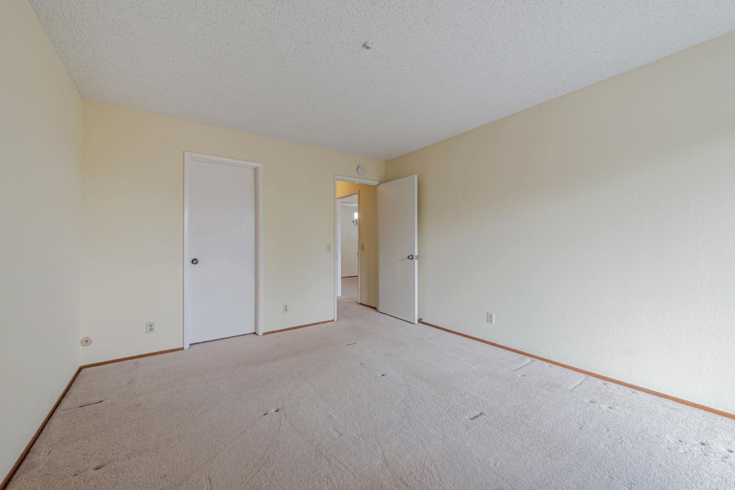 Detail Gallery Image 24 of 37 For 4000 Farm Hill Blvd #211,  Redwood City,  CA 94061 - 2 Beds | 1 Baths