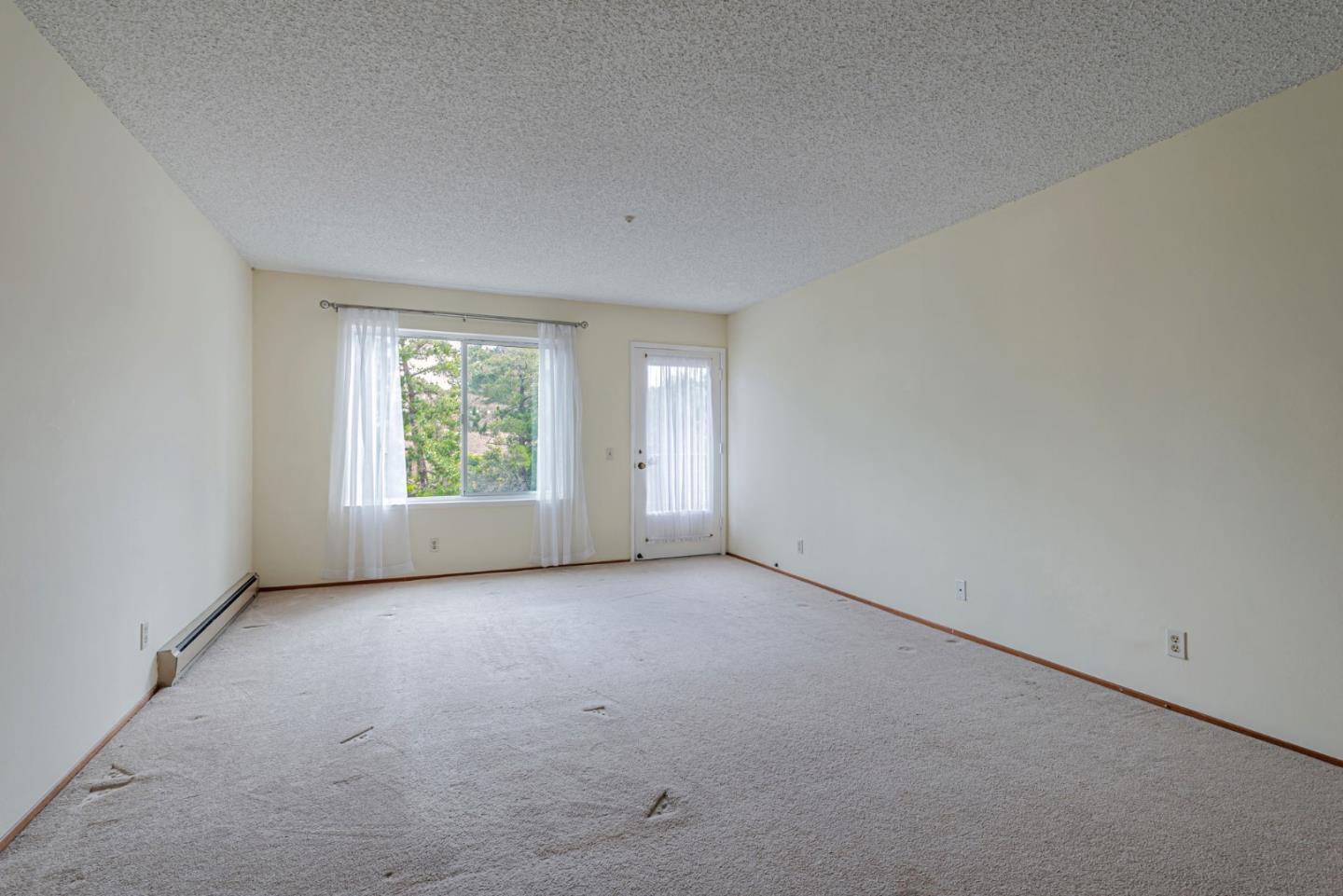 Detail Gallery Image 5 of 37 For 4000 Farm Hill Blvd #211,  Redwood City,  CA 94061 - 2 Beds | 1 Baths