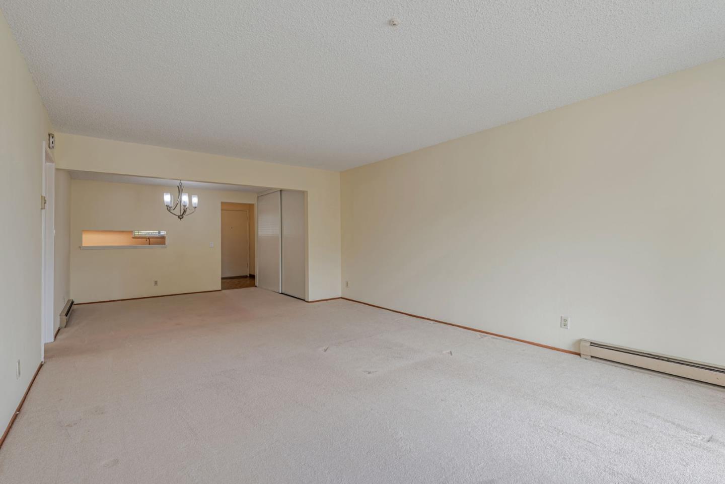 Detail Gallery Image 8 of 37 For 4000 Farm Hill Blvd #211,  Redwood City,  CA 94061 - 2 Beds | 1 Baths