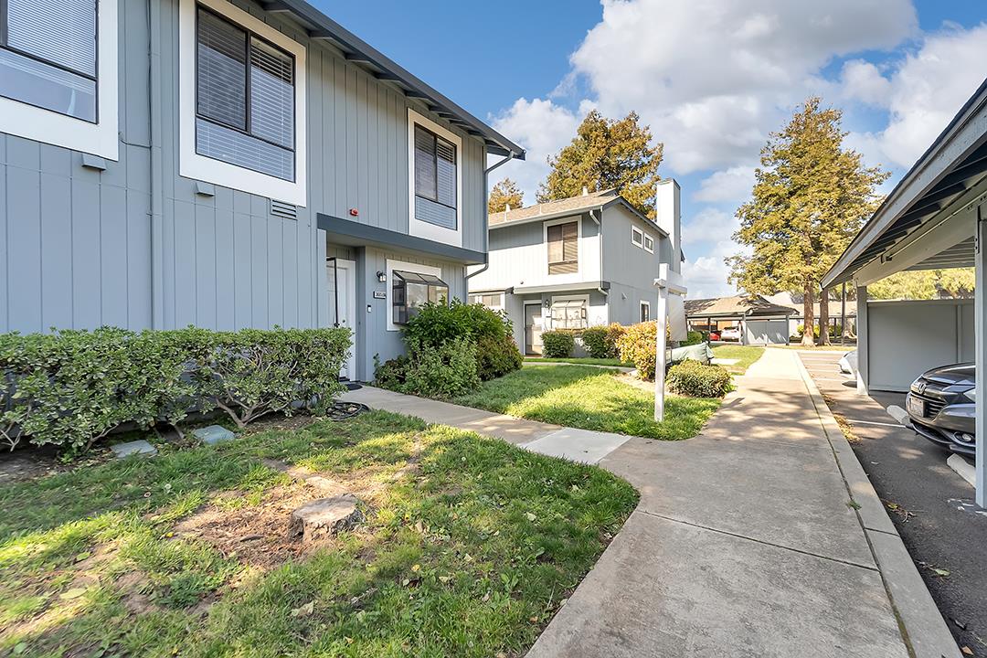 Detail Gallery Image 2 of 42 For 36859 Newark Blvd a,  Newark,  CA 94560 - 3 Beds | 2/1 Baths