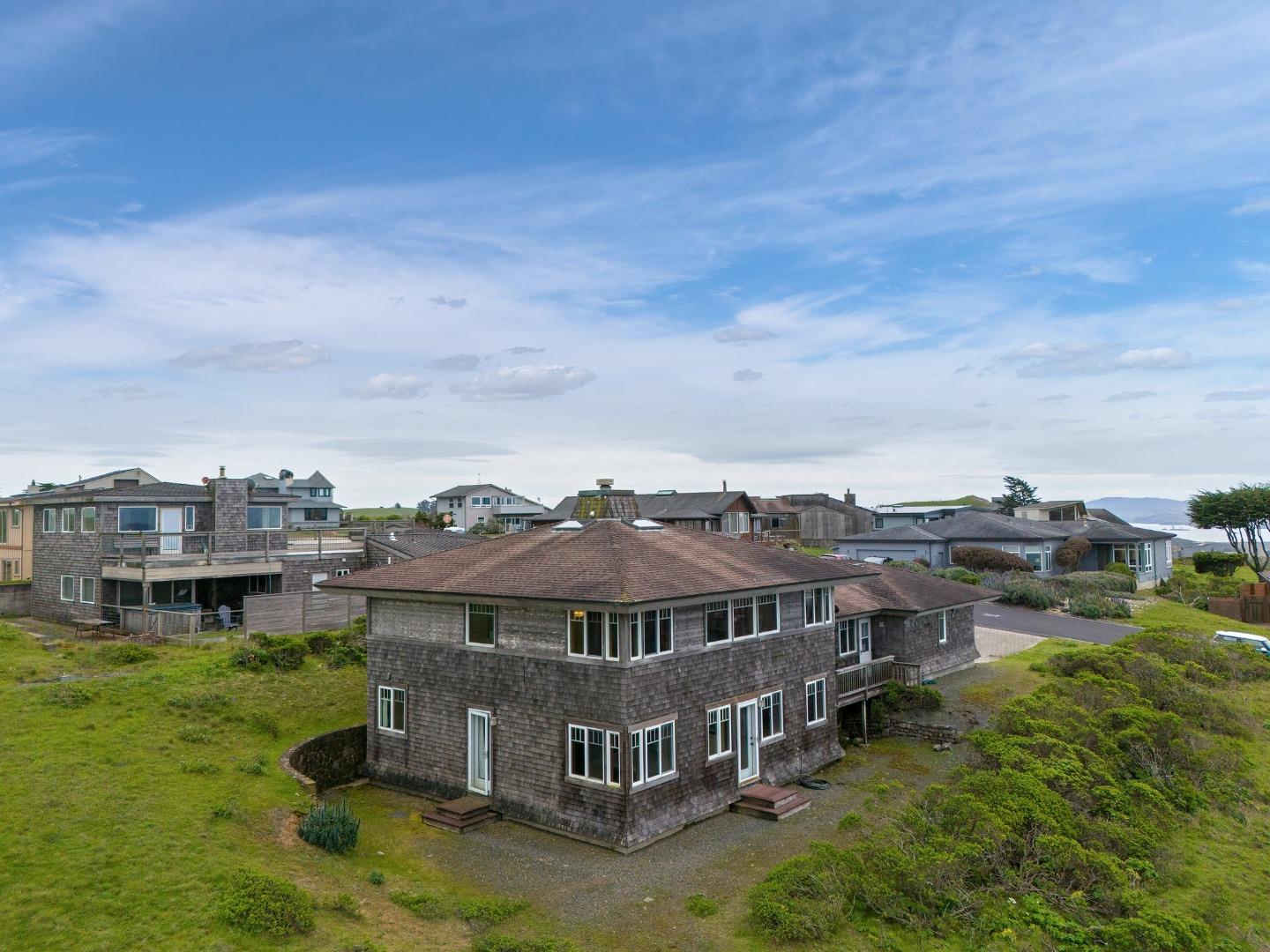Detail Gallery Image 74 of 81 For 10 Maui Ln, Dillon Beach,  CA 94929 - 3 Beds | 2/1 Baths