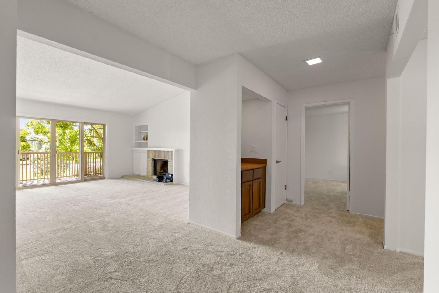 Detail Gallery Image 7 of 50 For 8356 Charbono Ct, San Jose,  CA 95135 - 2 Beds | 2 Baths