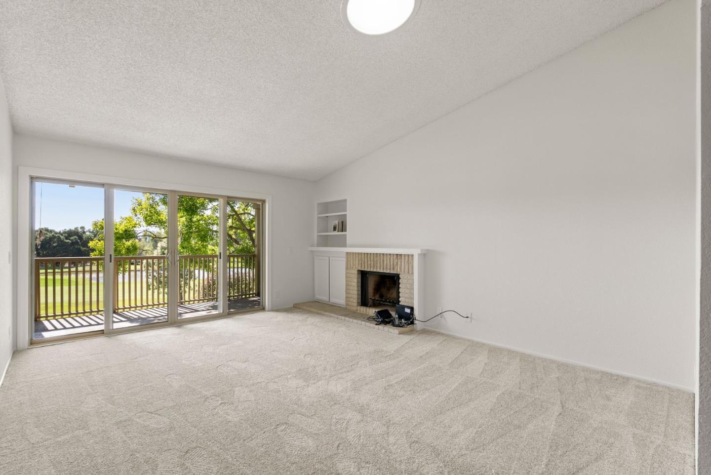 Detail Gallery Image 8 of 50 For 8356 Charbono Ct, San Jose,  CA 95135 - 2 Beds | 2 Baths