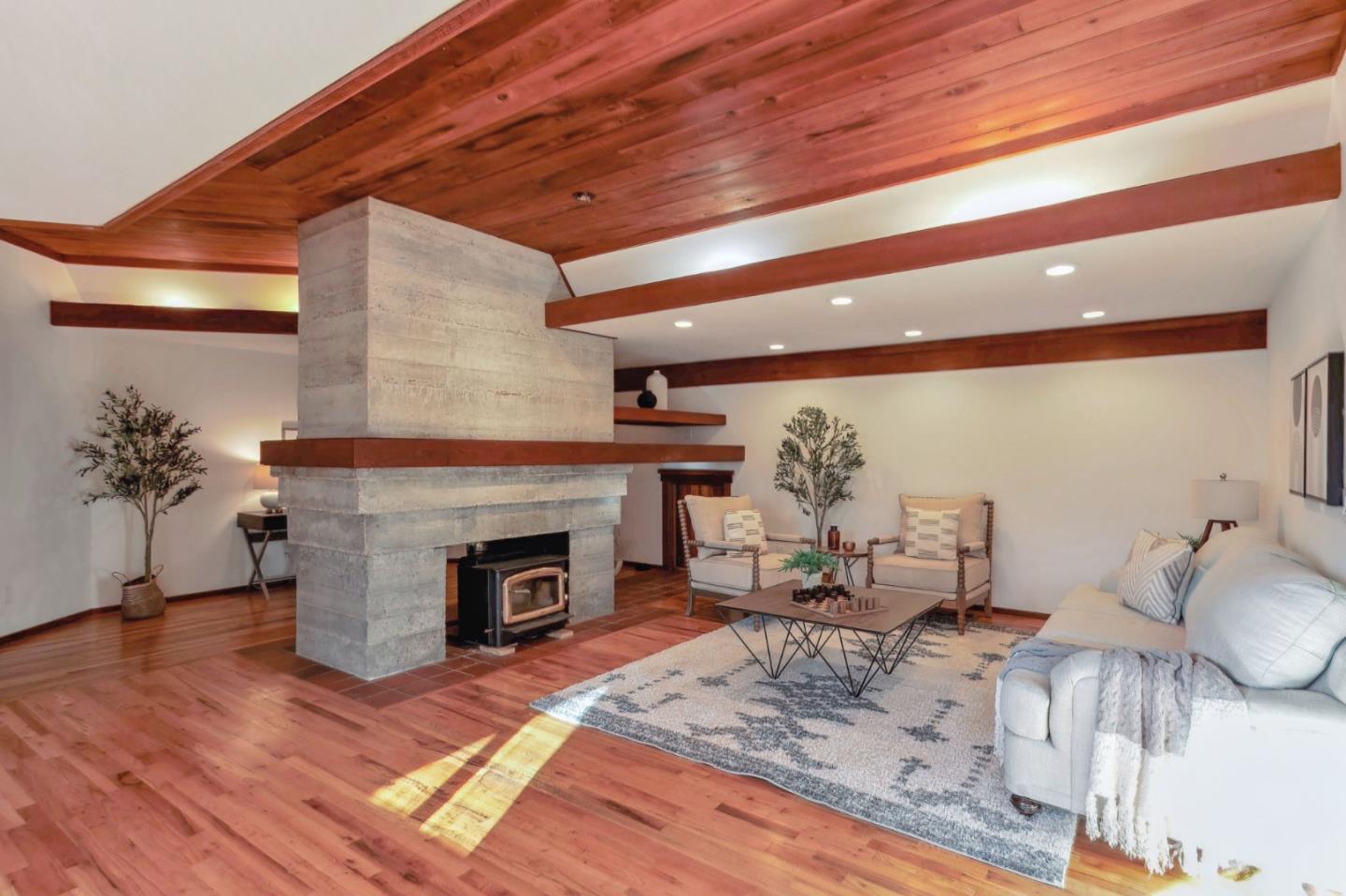 Detail Gallery Image 14 of 58 For 50 Rustic Ln, Santa Cruz,  CA 95060 - 4 Beds | 2 Baths