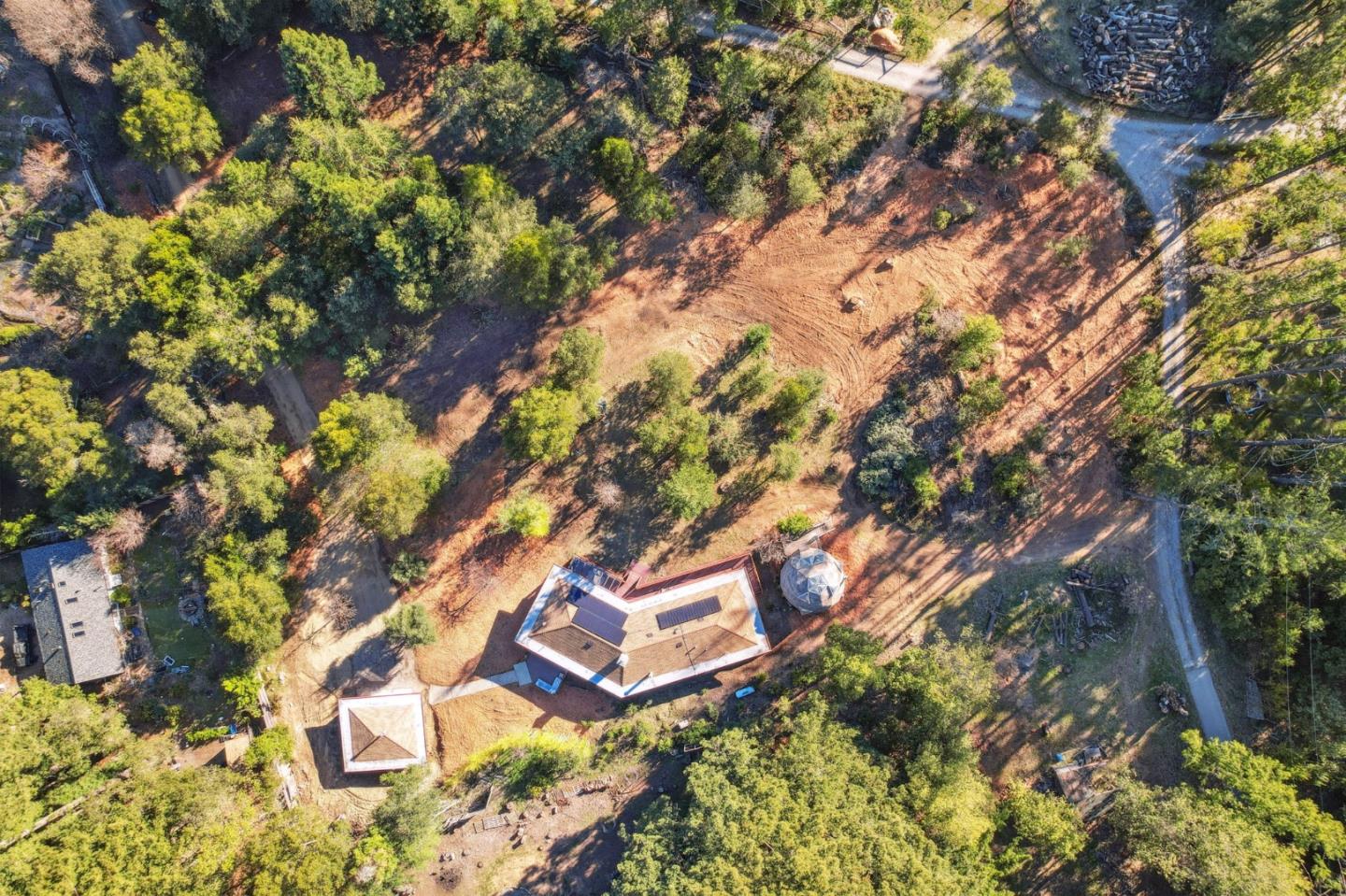Detail Gallery Image 2 of 58 For 50 Rustic Ln, Santa Cruz,  CA 95060 - 4 Beds | 2 Baths
