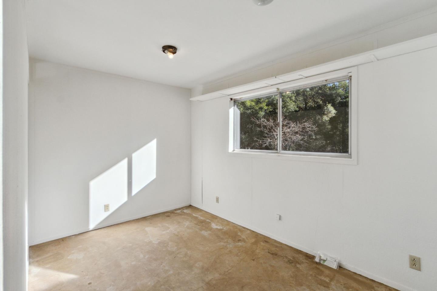 Detail Gallery Image 38 of 58 For 50 Rustic Ln, Santa Cruz,  CA 95060 - 4 Beds | 2 Baths
