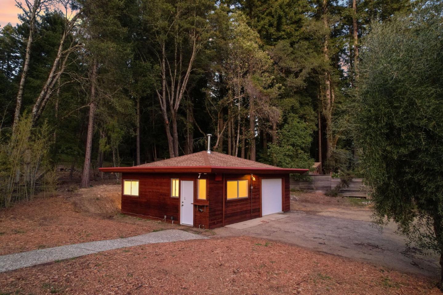 Detail Gallery Image 47 of 58 For 50 Rustic Ln, Santa Cruz,  CA 95060 - 4 Beds | 2 Baths