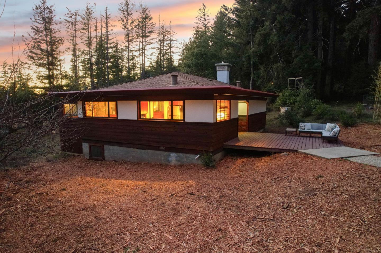 Detail Gallery Image 49 of 58 For 50 Rustic Ln, Santa Cruz,  CA 95060 - 4 Beds | 2 Baths