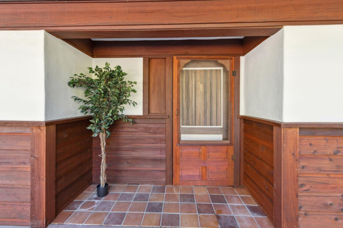 Detail Gallery Image 5 of 58 For 50 Rustic Ln, Santa Cruz,  CA 95060 - 4 Beds | 2 Baths