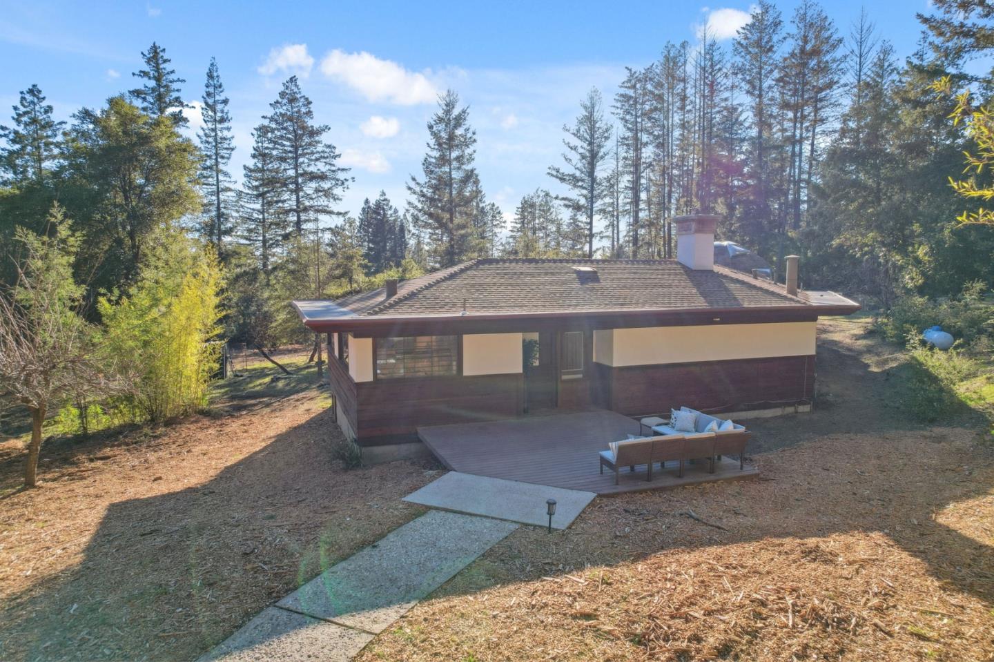 Detail Gallery Image 51 of 58 For 50 Rustic Ln, Santa Cruz,  CA 95060 - 4 Beds | 2 Baths