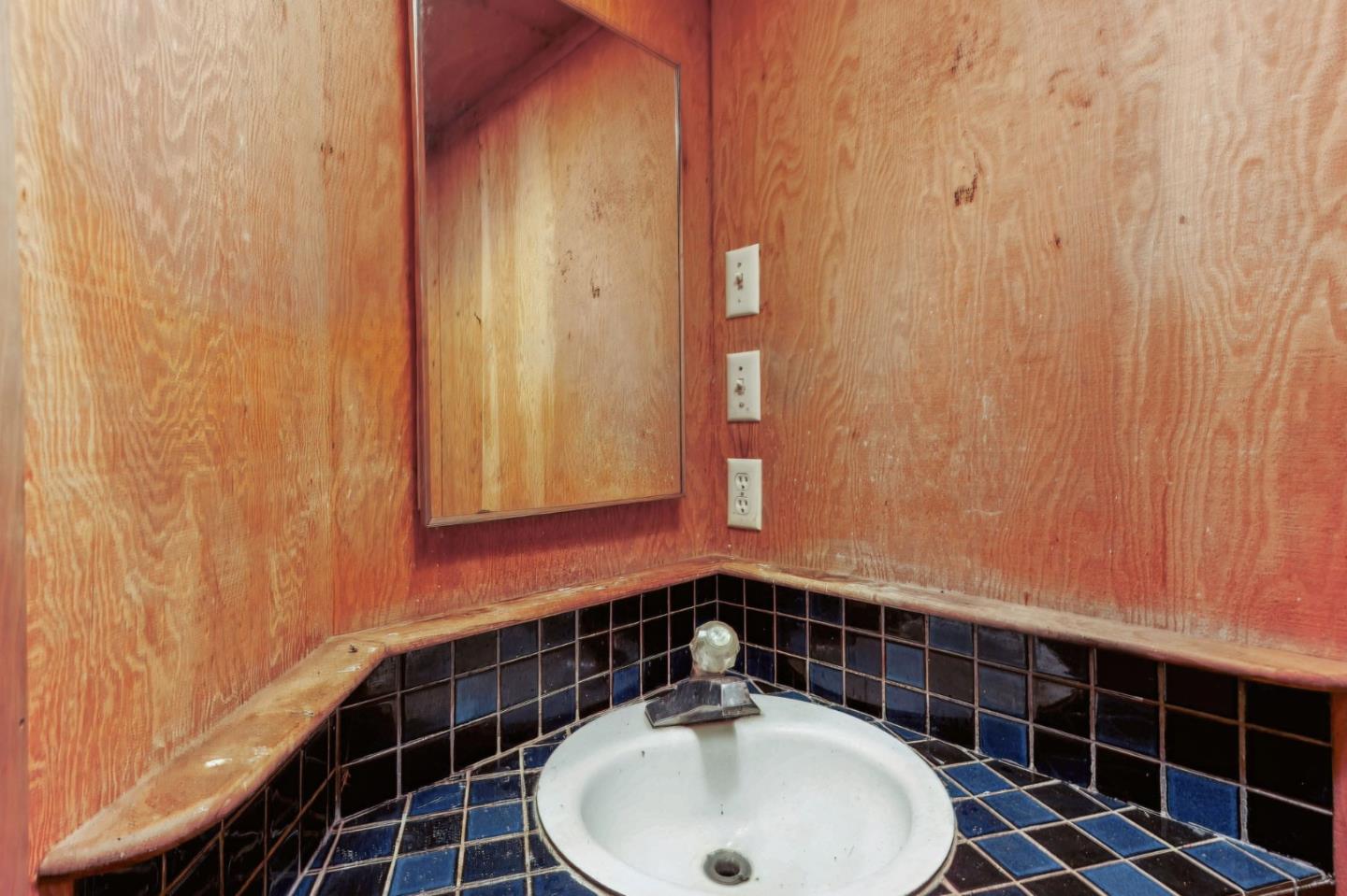 Detail Gallery Image 58 of 58 For 50 Rustic Ln, Santa Cruz,  CA 95060 - 4 Beds | 2 Baths