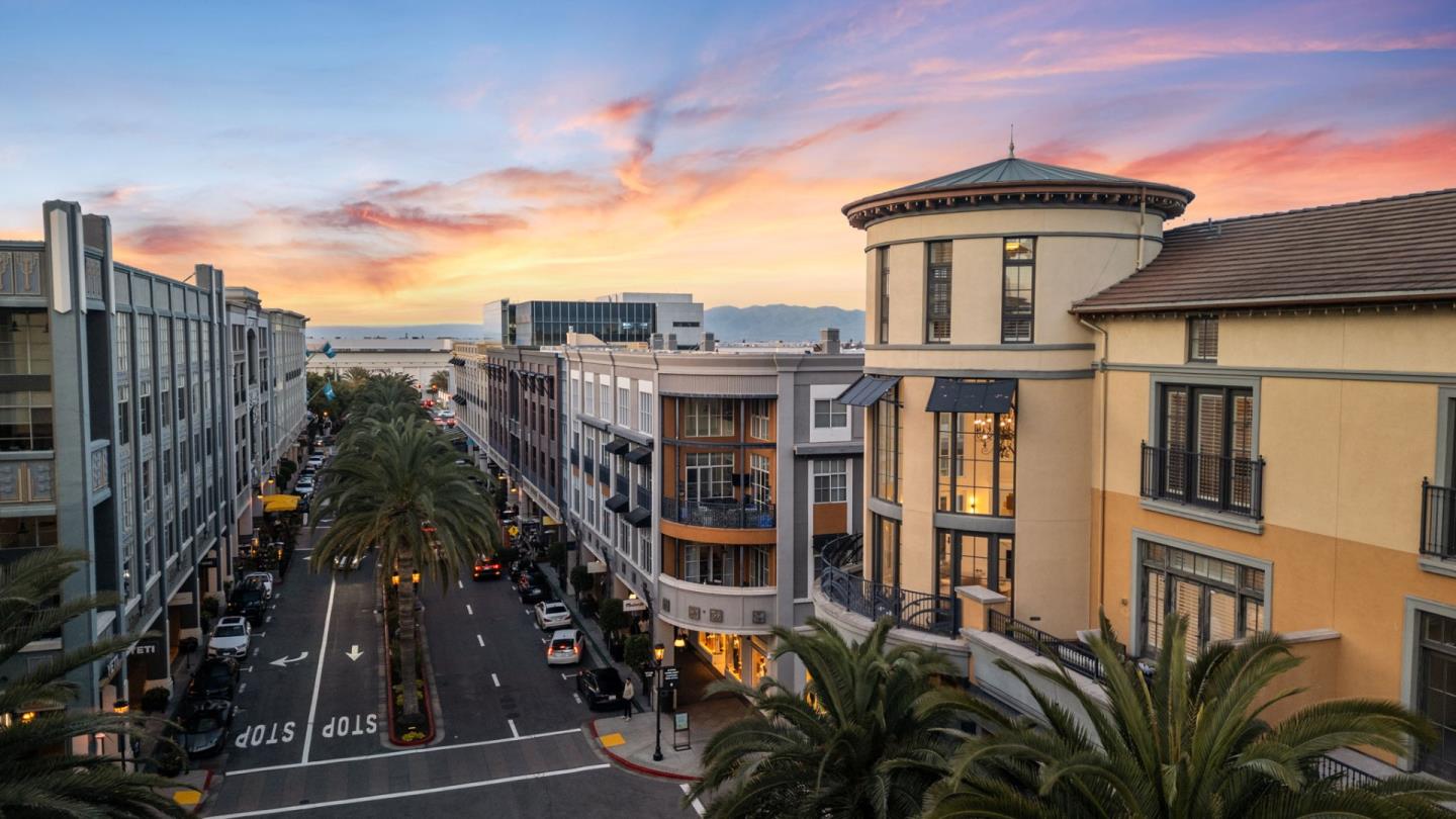 Detail Gallery Image 2 of 70 For 356 Santana Row #306,  San Jose,  CA 95128 - 4 Beds | 4 Baths