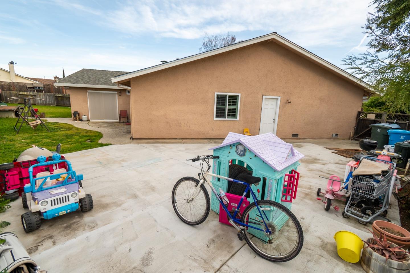 Detail Gallery Image 21 of 27 For 1260 Heather Glen Cir, Hollister,  CA 95023 - 3 Beds | 2 Baths