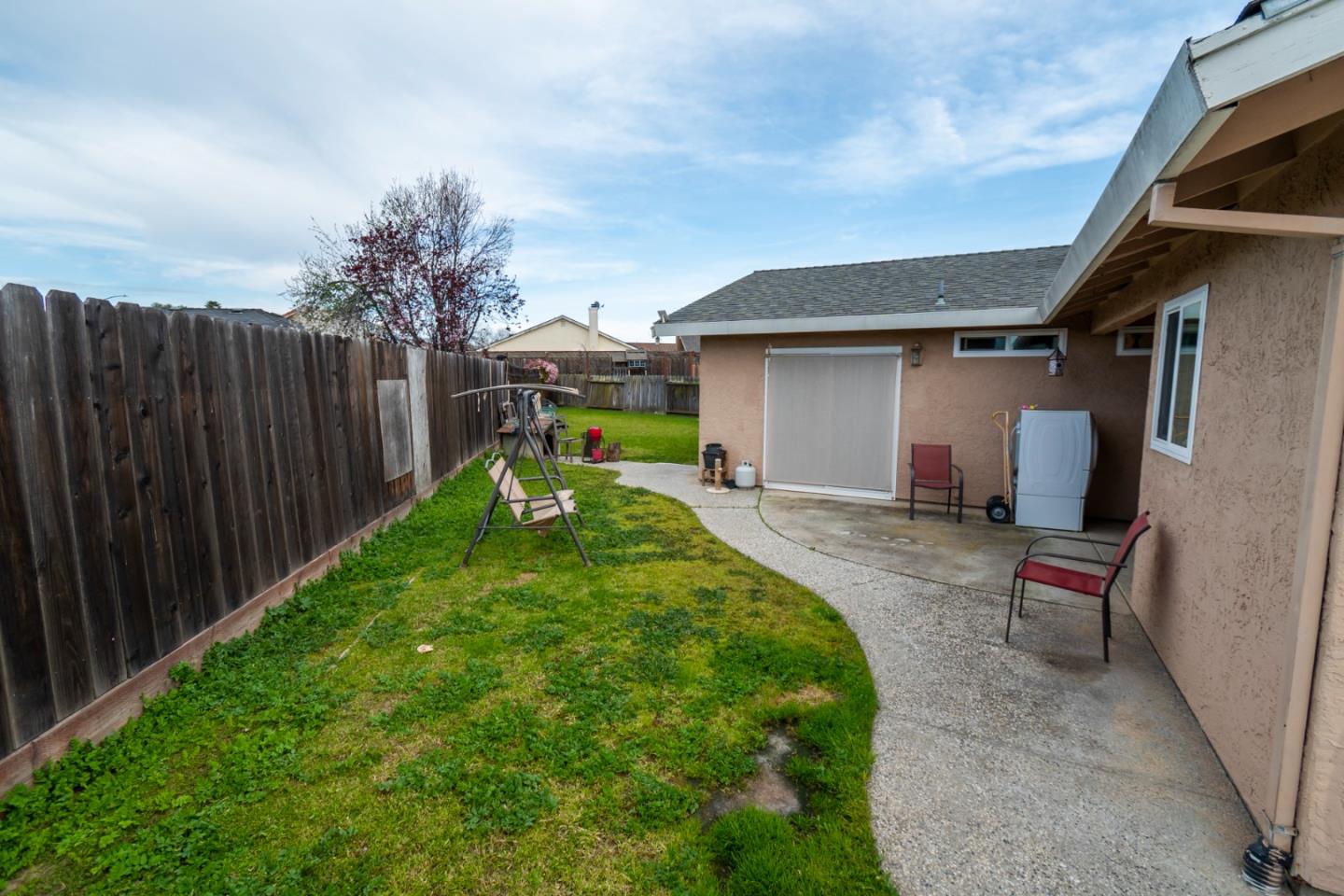Detail Gallery Image 23 of 27 For 1260 Heather Glen Cir, Hollister,  CA 95023 - 3 Beds | 2 Baths