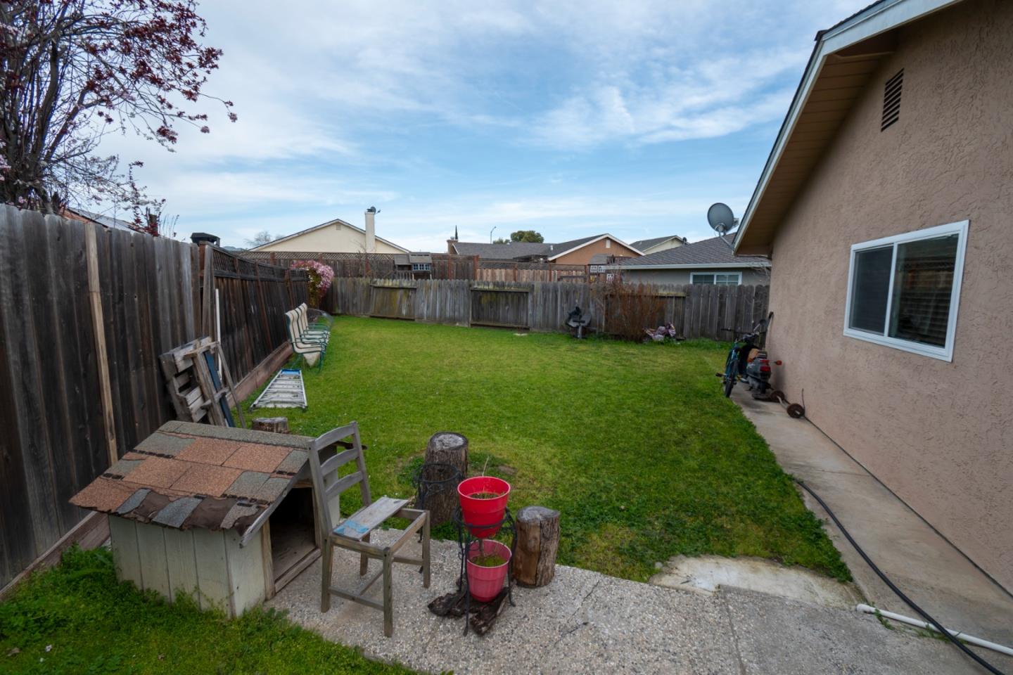 Detail Gallery Image 25 of 27 For 1260 Heather Glen Cir, Hollister,  CA 95023 - 3 Beds | 2 Baths