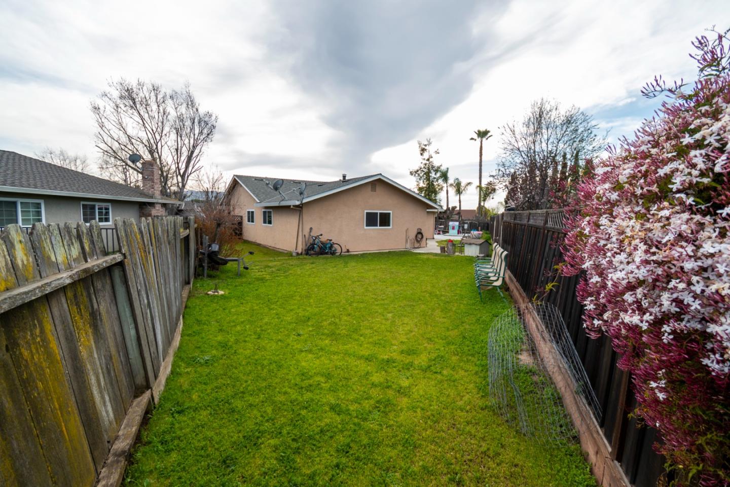 Detail Gallery Image 26 of 27 For 1260 Heather Glen Cir, Hollister,  CA 95023 - 3 Beds | 2 Baths