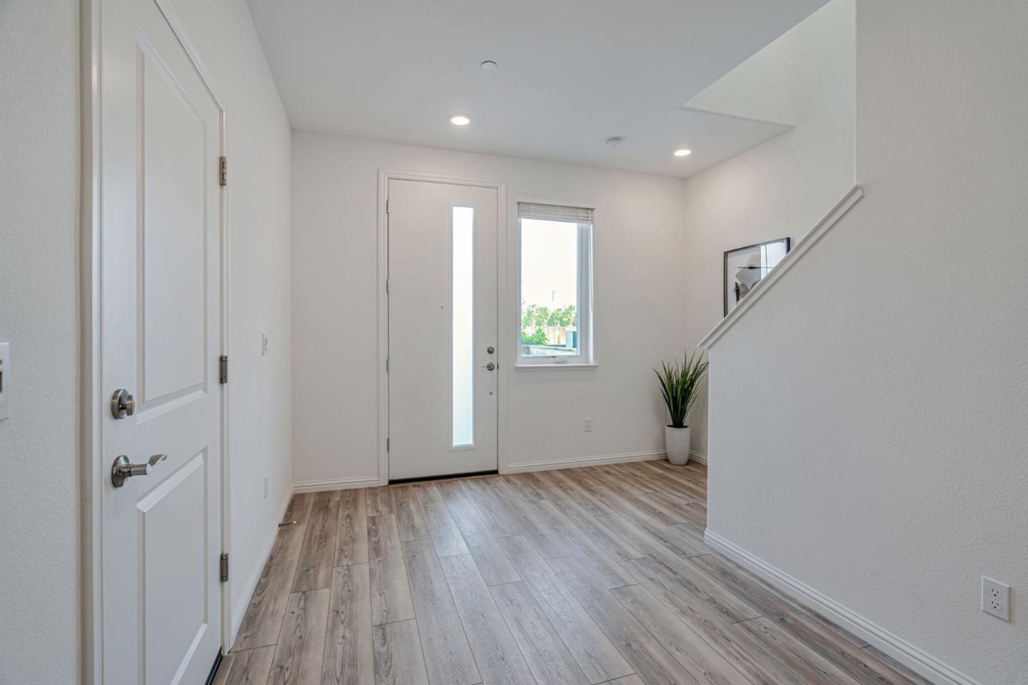 Detail Gallery Image 26 of 37 For 2044 Worthington Cir, Santa Clara,  CA 95050 - 2 Beds | 2 Baths