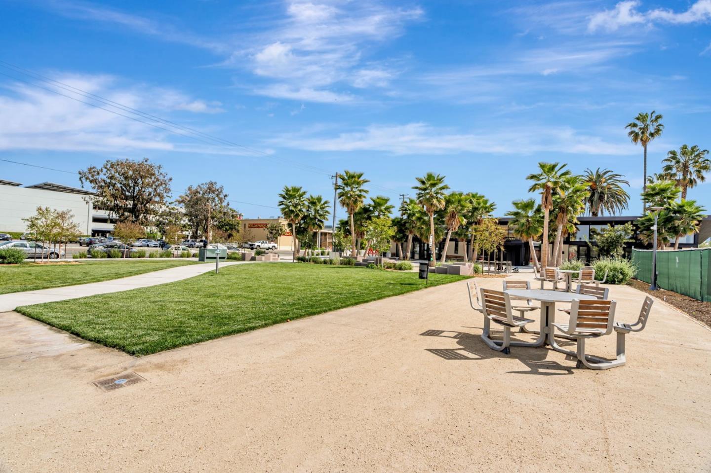 Detail Gallery Image 36 of 37 For 2044 Worthington Cir, Santa Clara,  CA 95050 - 2 Beds | 2 Baths