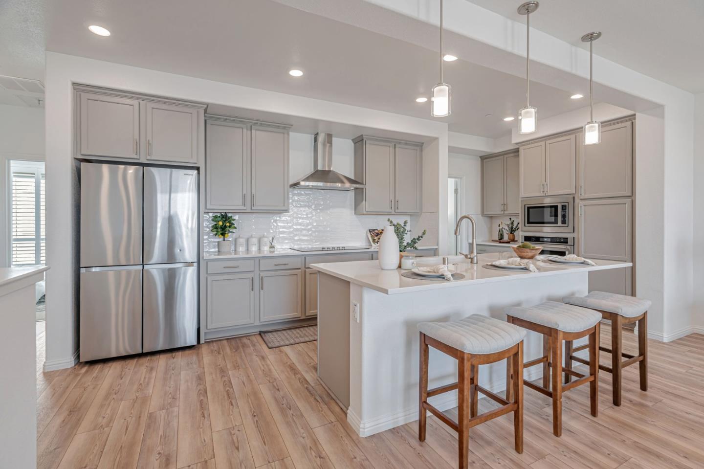 Detail Gallery Image 7 of 37 For 2044 Worthington Cir, Santa Clara,  CA 95050 - 2 Beds | 2 Baths