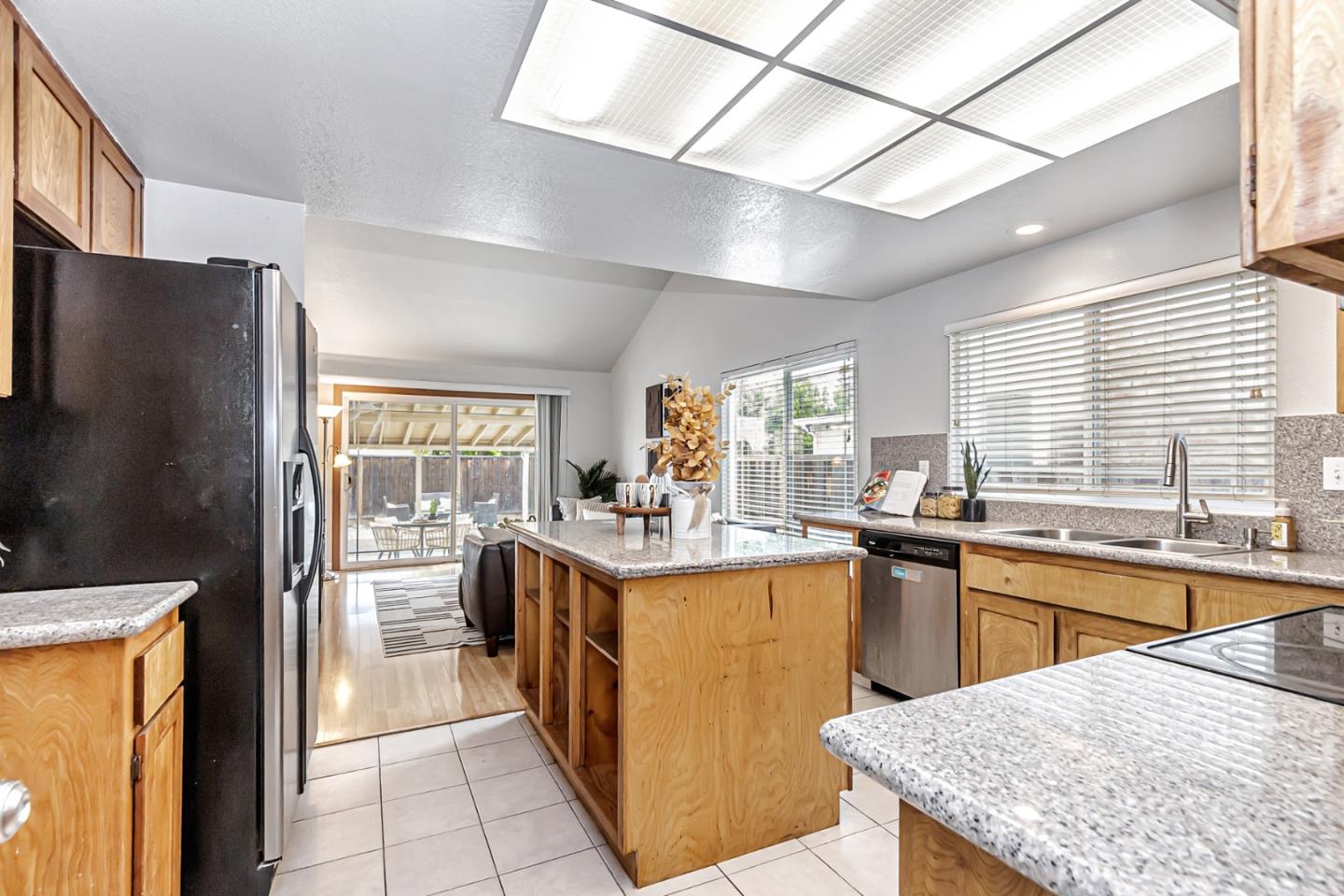 Detail Gallery Image 11 of 37 For 5725 Sagewell Way, San Jose,  CA 95138 - 3 Beds | 2 Baths
