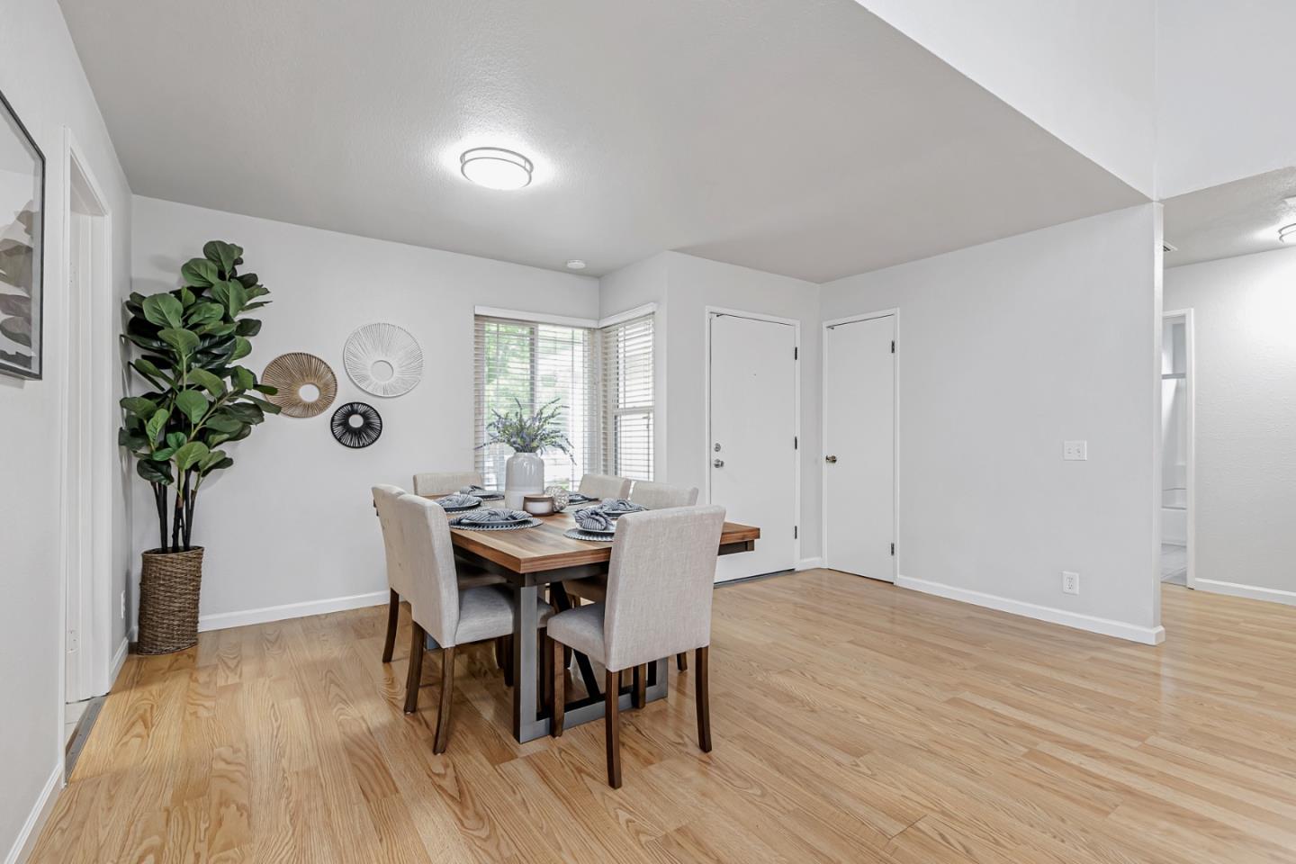 Detail Gallery Image 16 of 37 For 5725 Sagewell Way, San Jose,  CA 95138 - 3 Beds | 2 Baths