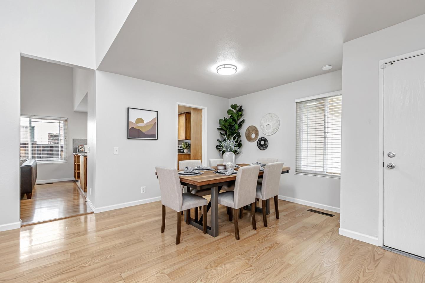 Detail Gallery Image 17 of 37 For 5725 Sagewell Way, San Jose,  CA 95138 - 3 Beds | 2 Baths