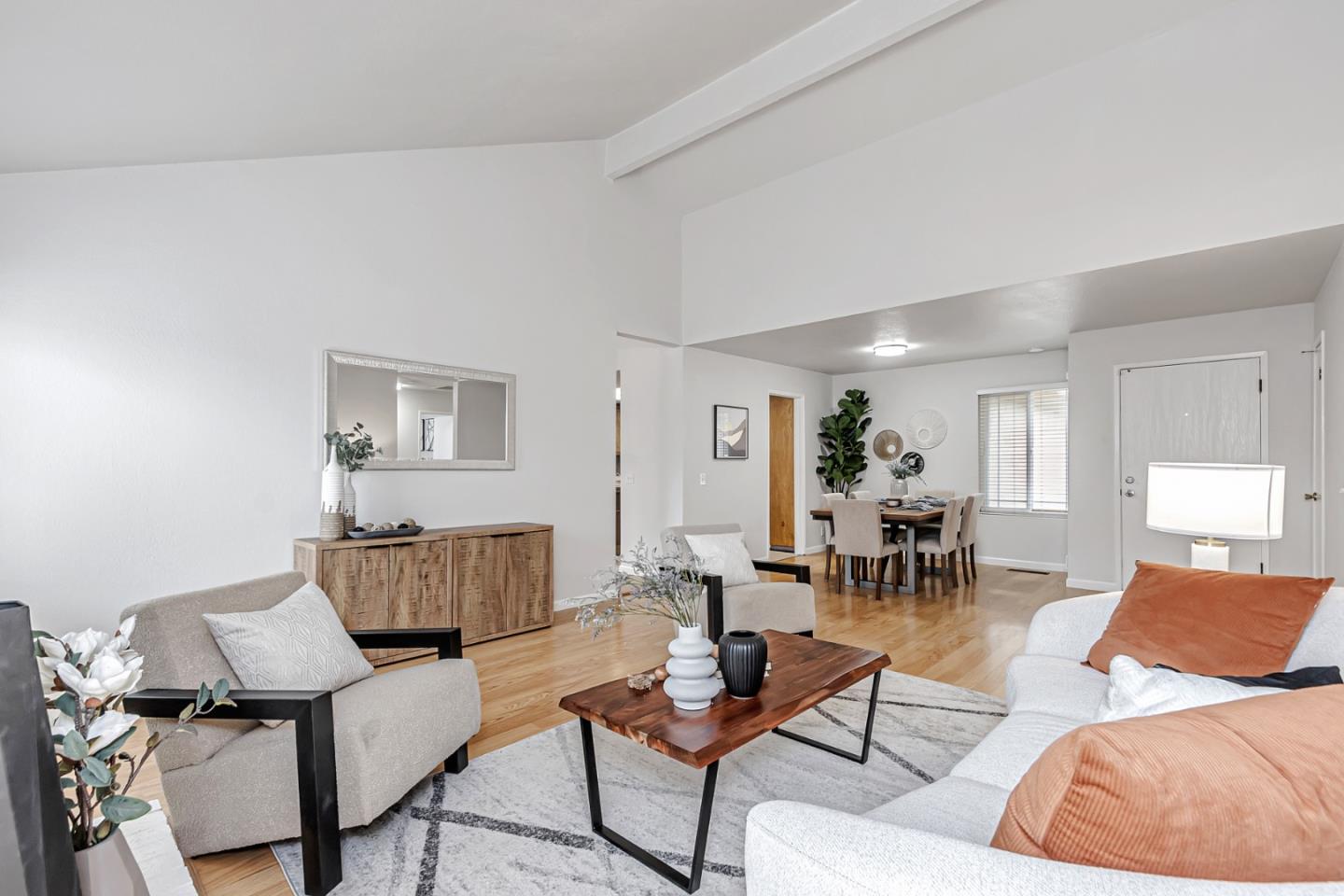 Detail Gallery Image 7 of 37 For 5725 Sagewell Way, San Jose,  CA 95138 - 3 Beds | 2 Baths