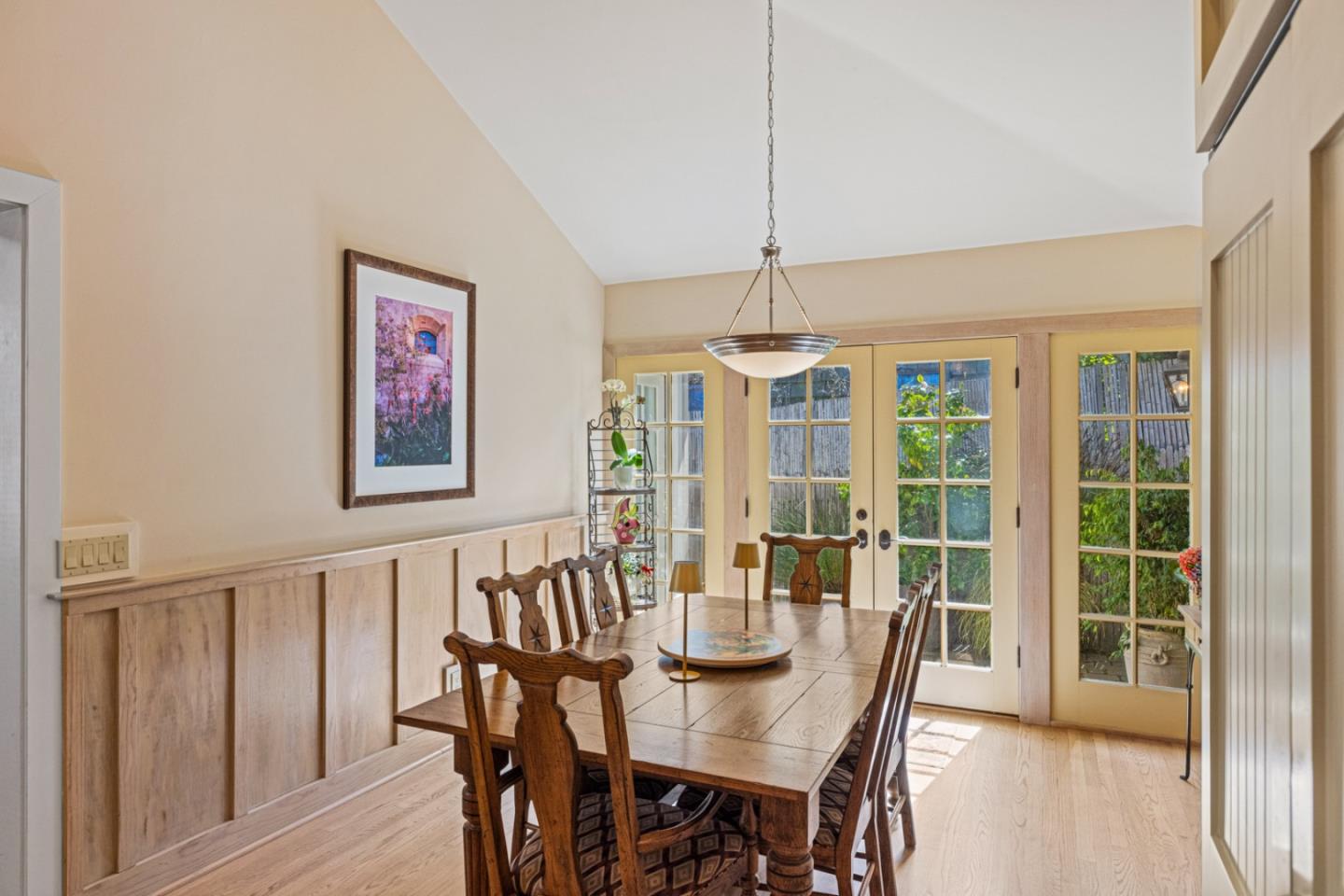 Detail Gallery Image 21 of 54 For 25971 Mission St, Carmel,  CA 93923 - 3 Beds | 2 Baths