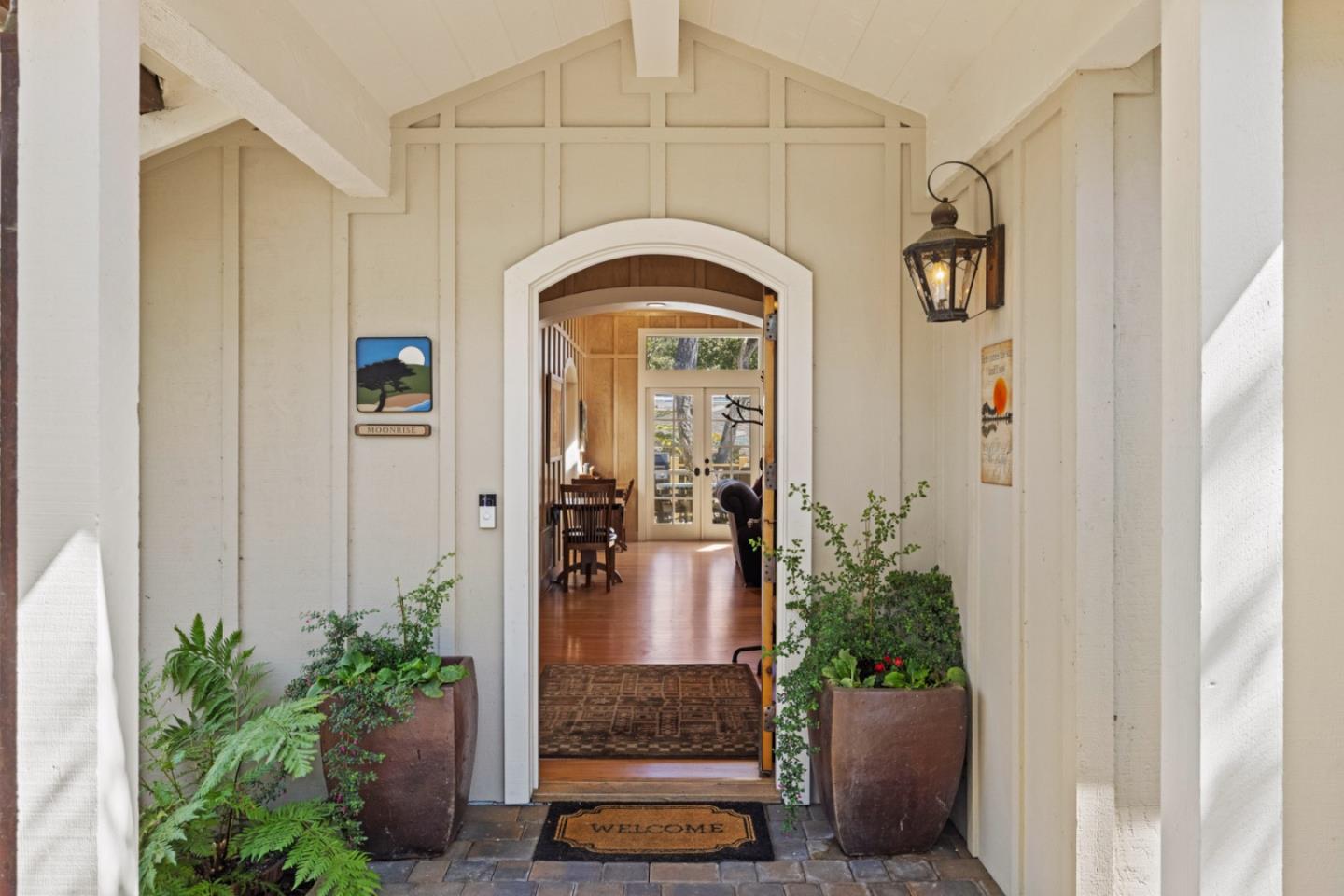 Detail Gallery Image 4 of 54 For 25971 Mission St, Carmel,  CA 93923 - 3 Beds | 2 Baths