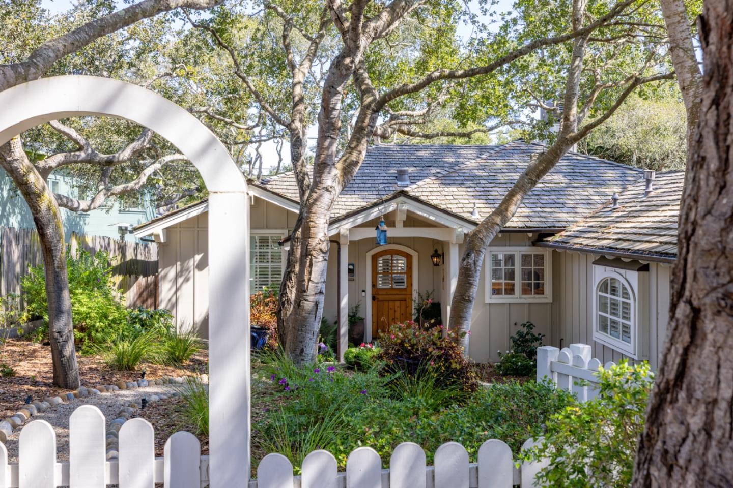 Detail Gallery Image 53 of 54 For 25971 Mission St, Carmel,  CA 93923 - 3 Beds | 2 Baths