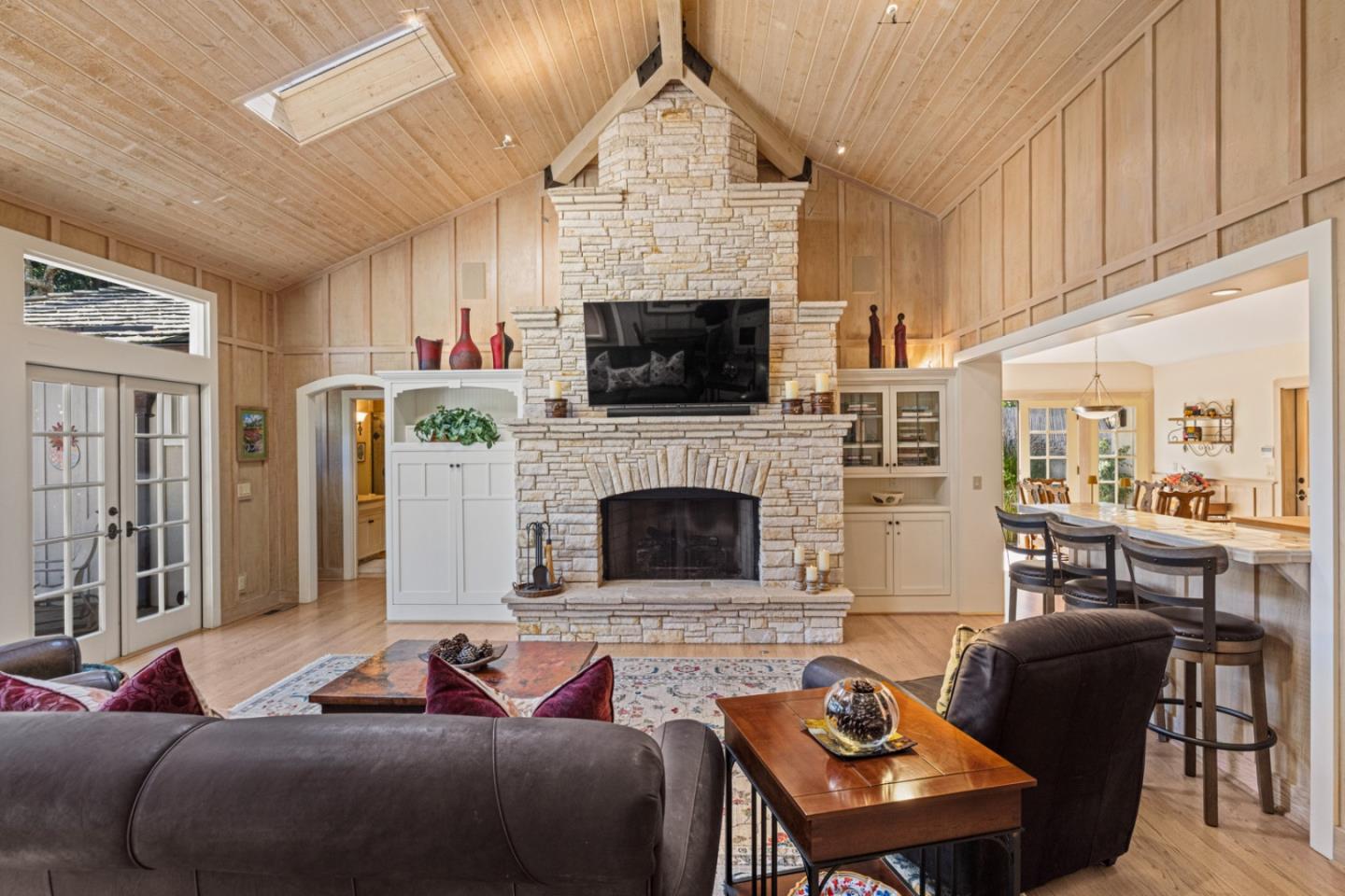 Detail Gallery Image 7 of 54 For 25971 Mission St, Carmel,  CA 93923 - 3 Beds | 2 Baths
