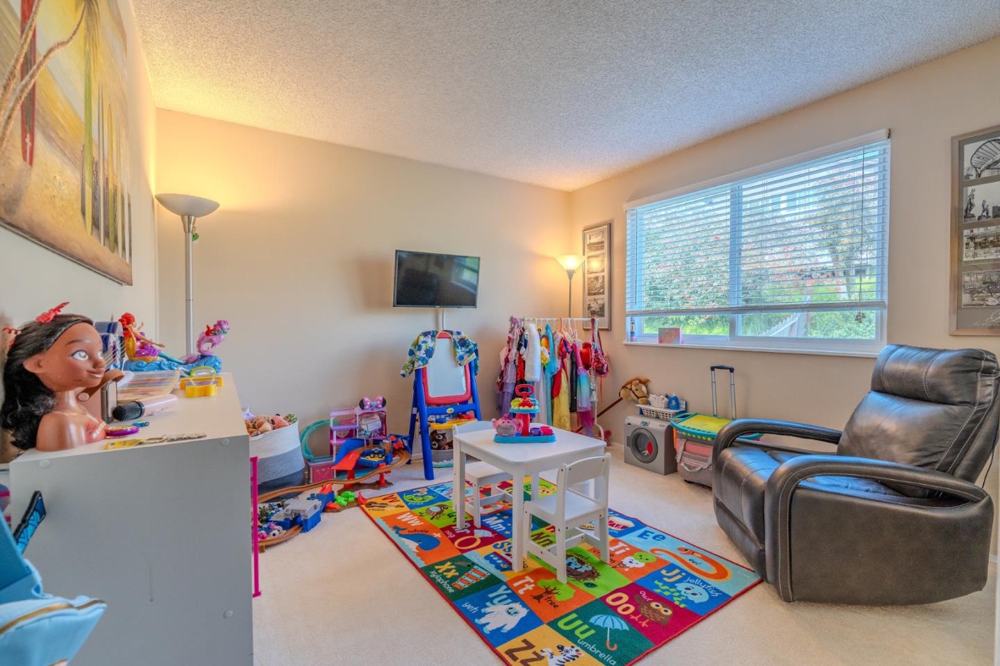Detail Gallery Image 24 of 33 For 42 Eastridge Cir, Pacifica,  CA 94044 - 3 Beds | 2 Baths