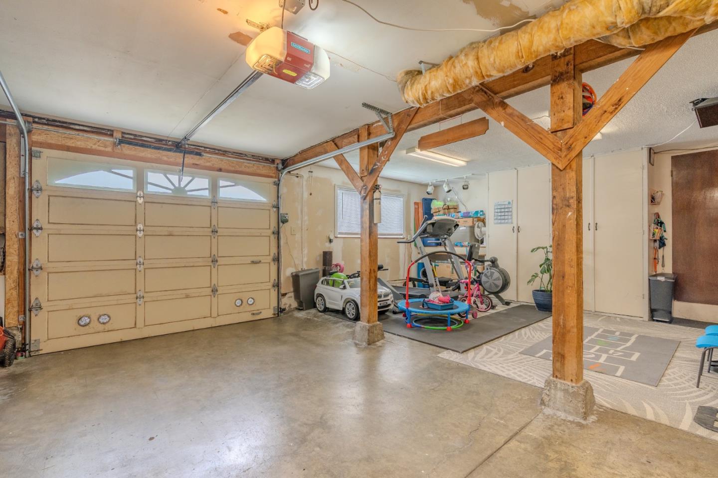 Detail Gallery Image 26 of 33 For 42 Eastridge Cir, Pacifica,  CA 94044 - 3 Beds | 2 Baths