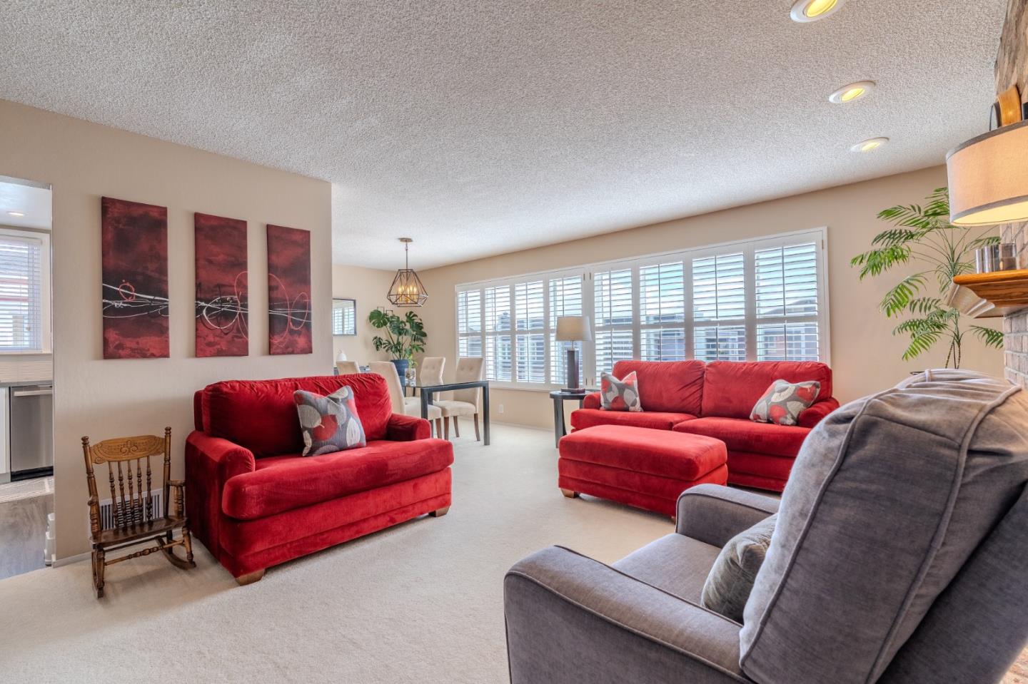 Detail Gallery Image 3 of 33 For 42 Eastridge Cir, Pacifica,  CA 94044 - 3 Beds | 2 Baths