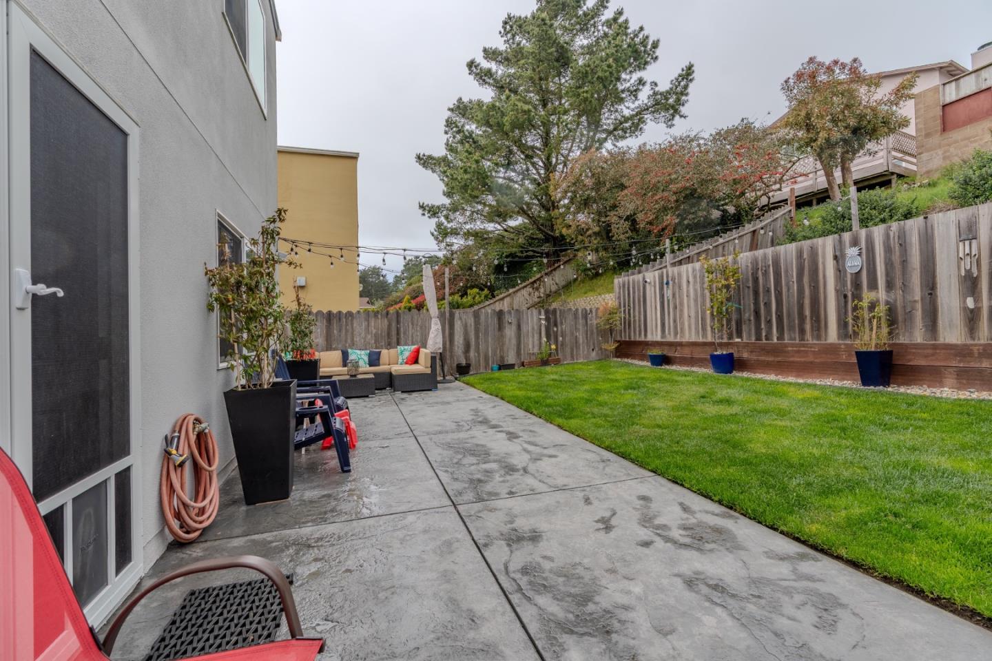 Detail Gallery Image 31 of 33 For 42 Eastridge Cir, Pacifica,  CA 94044 - 3 Beds | 2 Baths