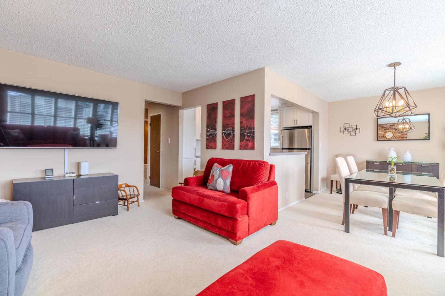 Detail Gallery Image 8 of 33 For 42 Eastridge Cir, Pacifica,  CA 94044 - 3 Beds | 2 Baths